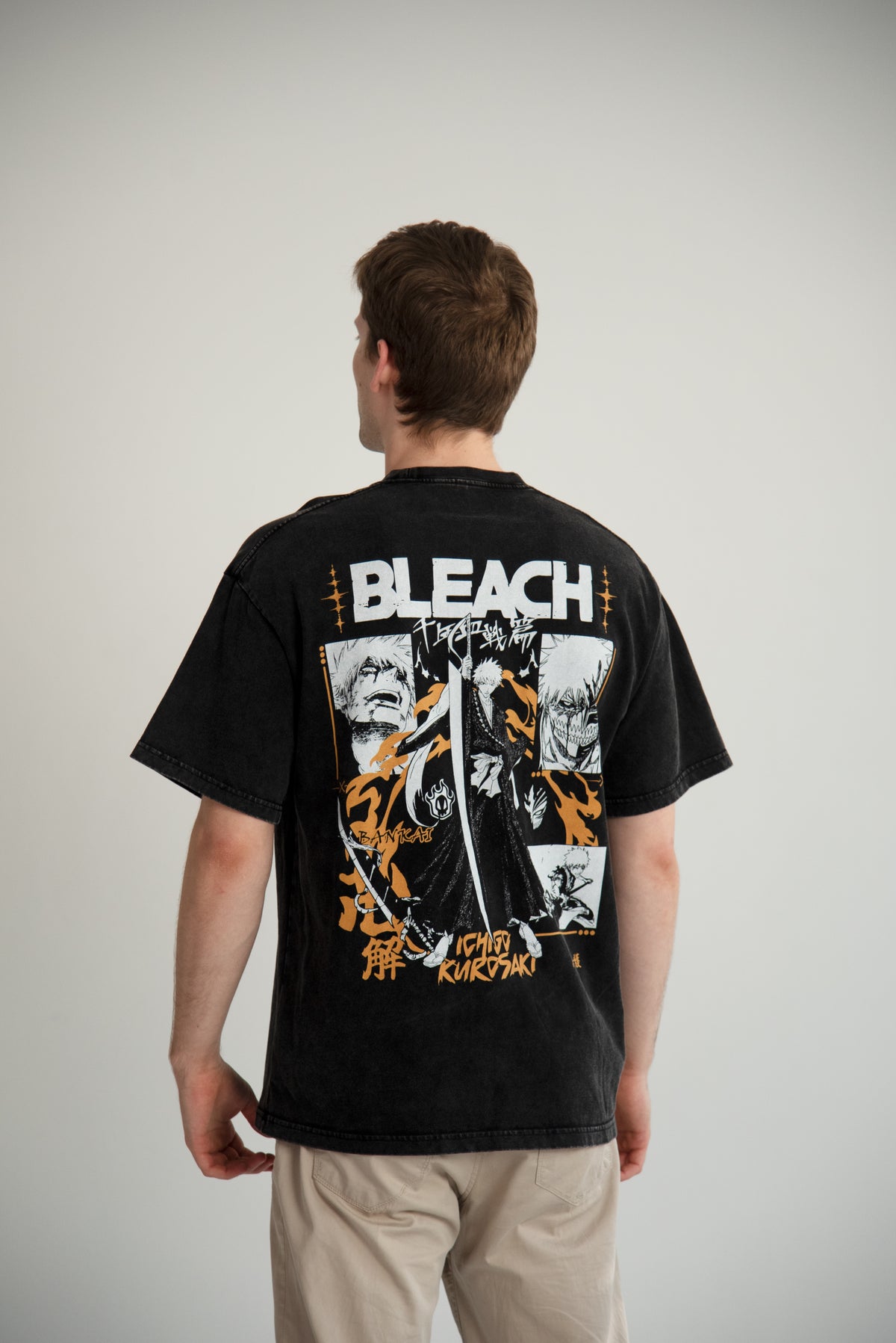Ichigo Vintage Tee, oversized fit Ichigo Bleach anime t-shirt worn in oversized streetwear fit